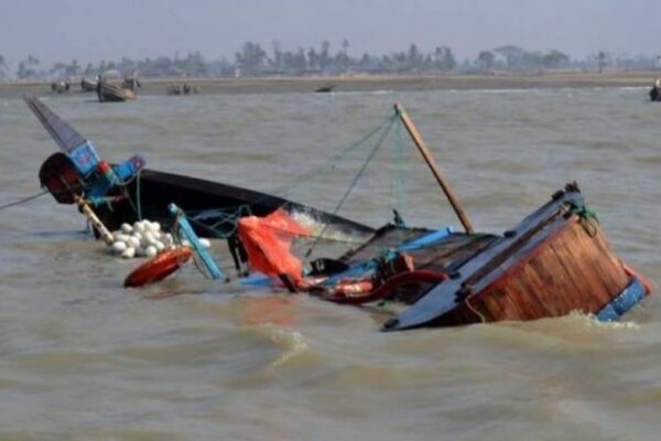 Scores Feared Dead As Boat Carrying Nigerians Fleeing Bandits’ Attack Capsizes
