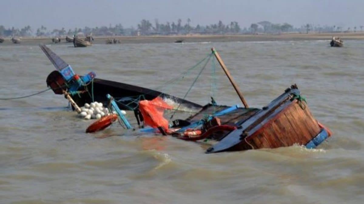 Scores Feared Dead As Boat Carrying Nigerians Fleeing Bandits’ Attack Capsizes