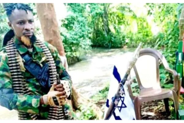 Jubilation as Nigerian Army capture ESN commander, ‘Gentle De Yahoo’